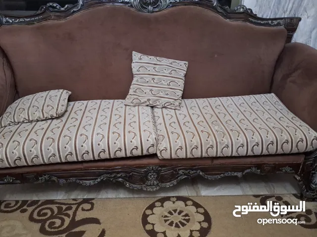 كنب مستعمل للبيع تفصيل خشب حلبي