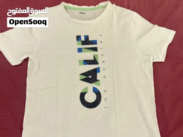 تيشيرت ابيض مستعمل مقاس S (ملابس)