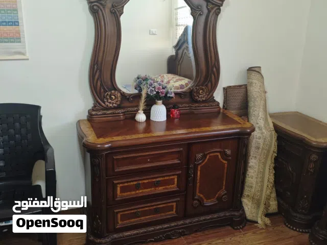 غرفة نوم مفرد ونص بحالة جيدةجدا