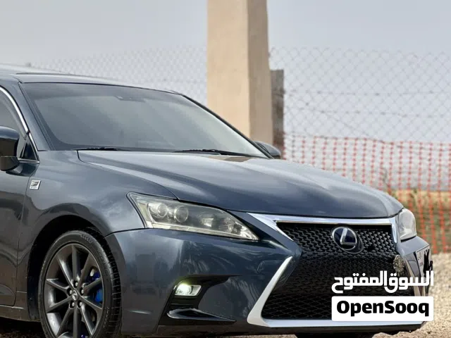 2011 لكزس CT CT 200 F Sport