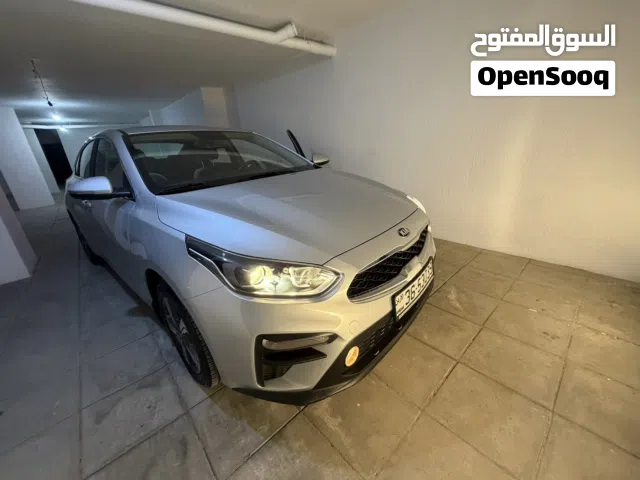 2019 كيا سيراتو Standard