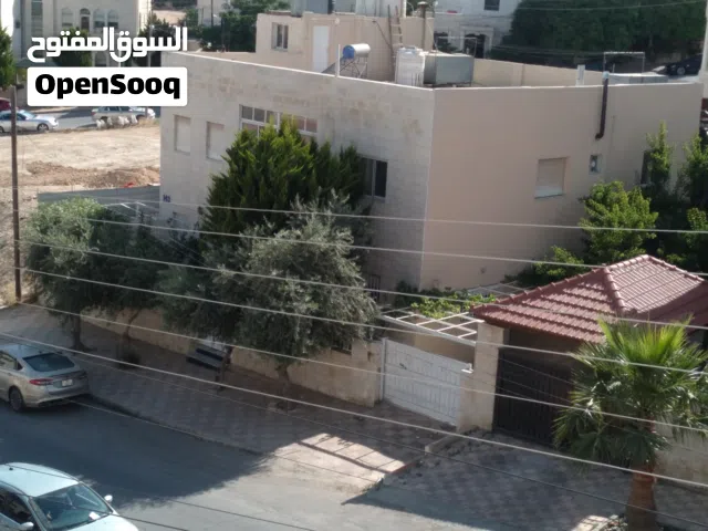 منزل طابقين للبيع ابونصير قرب التجاري