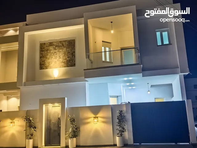 415 m2 4 Bedrooms Villa for Sale in Tripoli Al-Serraj
