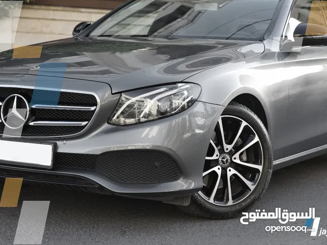 2020 Mercedes E200 4Matic مايلد هايبرد + نايت باكج 4 جيد