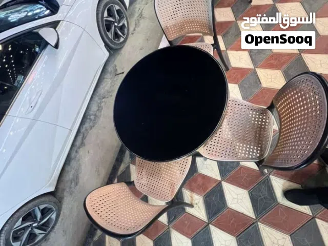 السلام عليكم طاولات 7كل طاوله وياهه3كراسي السعر40الف