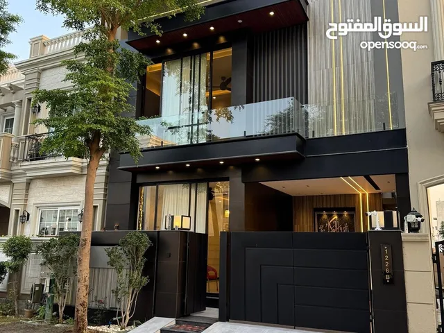 300 m2 More than 6 bedrooms Townhouse for Rent in Basra Kut Al Hijaj