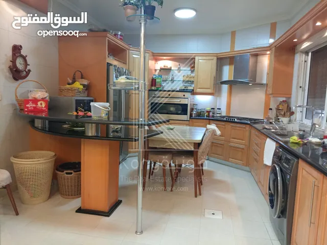 240m2 3 Bedrooms Apartments for Sale in Amman Deir Ghbar