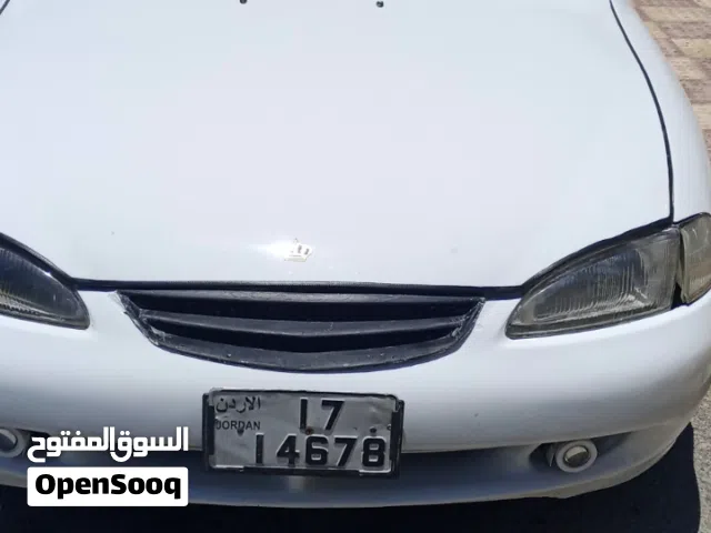 1995 هيونداي افانتي Standard