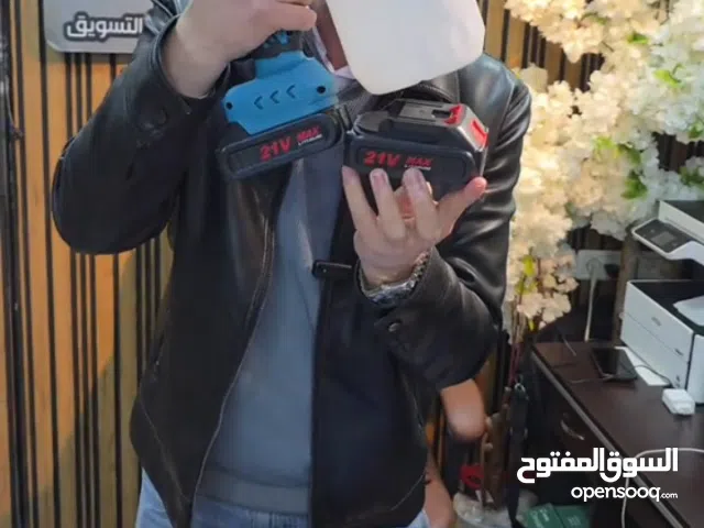 فرد رش دهان بطارياتتحكم كامل تشطيب أنظف ونتيجة أدقأداة مصممة لتعطيك شغل مرتب مهما كان نوع الدهان .