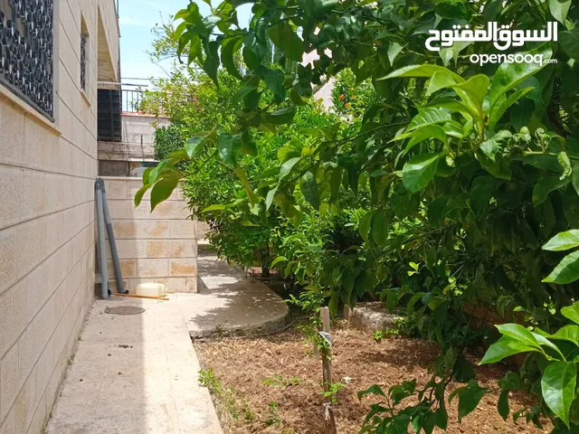 521 m2 4 Bedrooms Villa for Sale in Amman Um El Summaq