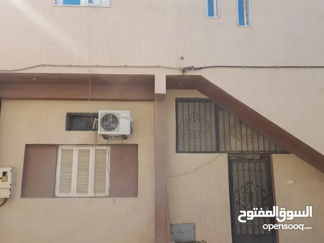 185 m2 More than 6 bedrooms Townhouse for Sale in Tripoli Al-Hadba Al-Khadra
