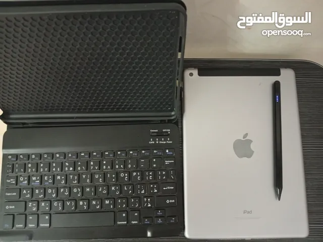 Apple iPad 6 128 GB in Al Dakhiliya