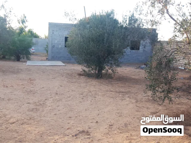 قطعة ارض مساحتها 1041 متر بعد متلت الكهرباء جنب مسجد الرحمة عاليسار اوراقها شهادة عقارية وحجة