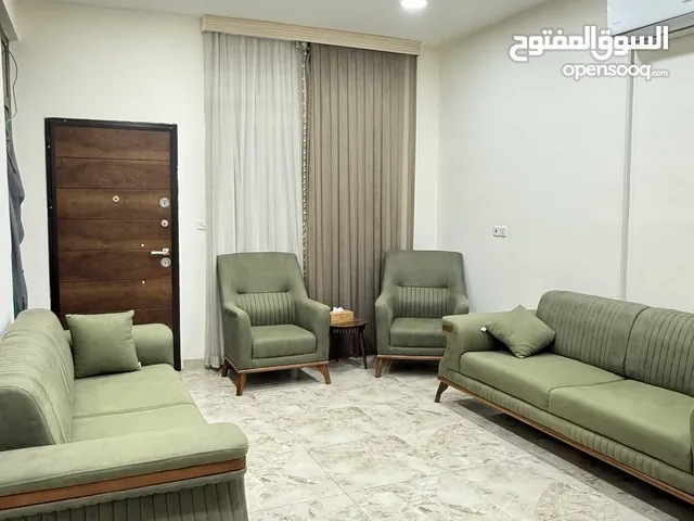 اثاث صالة للبيع الحالة مستخدم 7 اشهر نضيف جديد