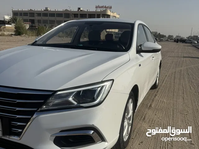 ام جي 5 mg5 موديل 2023 لون ابيض بعدها بضمان الشركة ماشية 21 الف