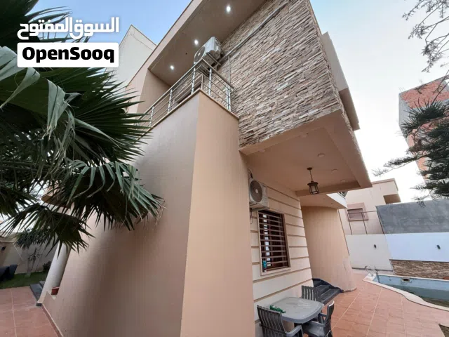 فيلا دورين وملحق للإجار في السراج بالقرب من صالة كونكورد