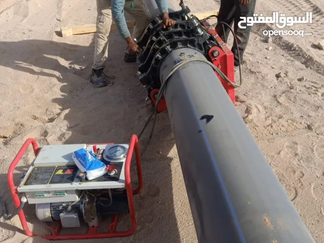 مكينه للعمل بالمتر او ايجار لحام خطوط