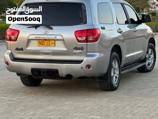 2010 تويوتا سيكويا Limited