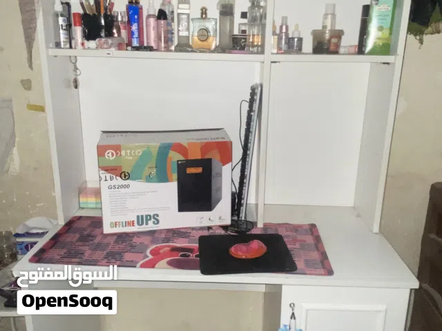 مكتب دراسي مفيد جدًا
