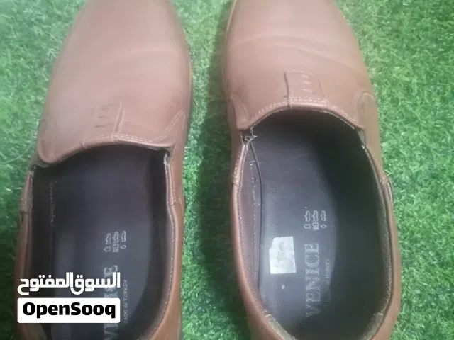 حذاء جلدي فاخر  leather shoes