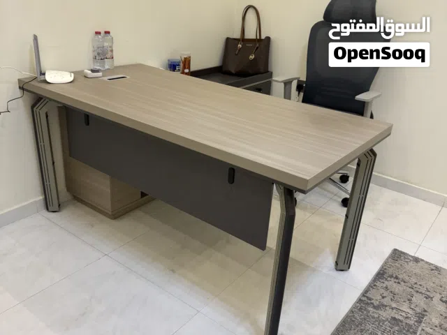مكتب + ادرج + كرسي