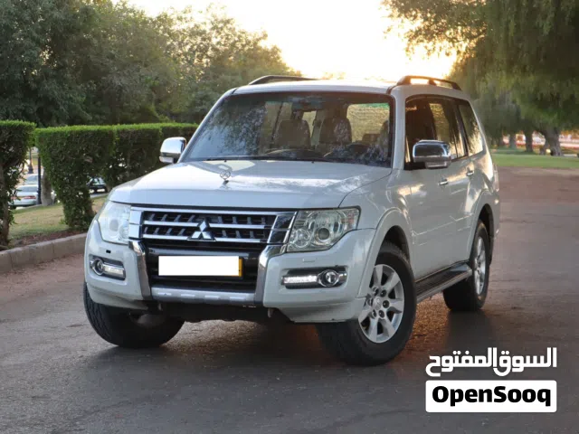 Mitsubishi Pajero 2017 full option ميتسوبيشي باجيرو2017 رقم واحد