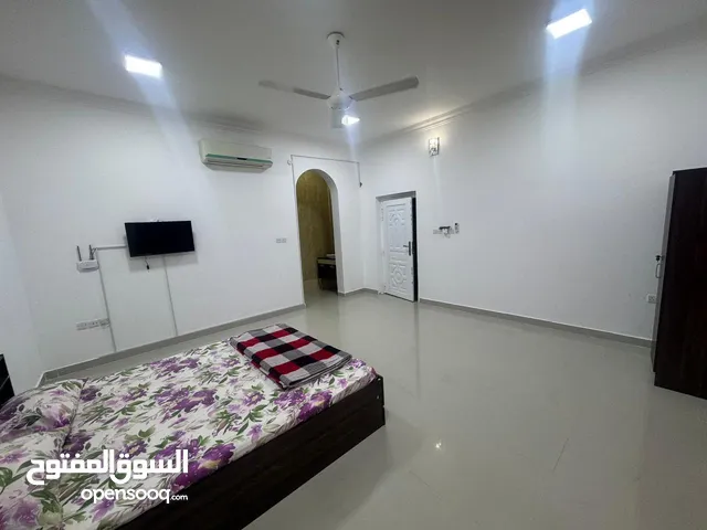 سكن راقٍ ومريح في قلب مسقط - غرف مفروشة للإيجار اليومي والشهري