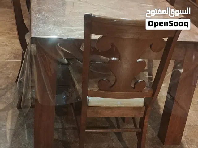 طاولة طعام لستة اشخاص