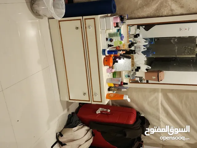 dressing table