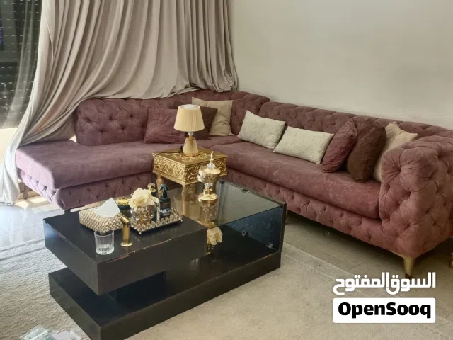 طقم كورنر لون مميز+ طاوله + سجاده حرير