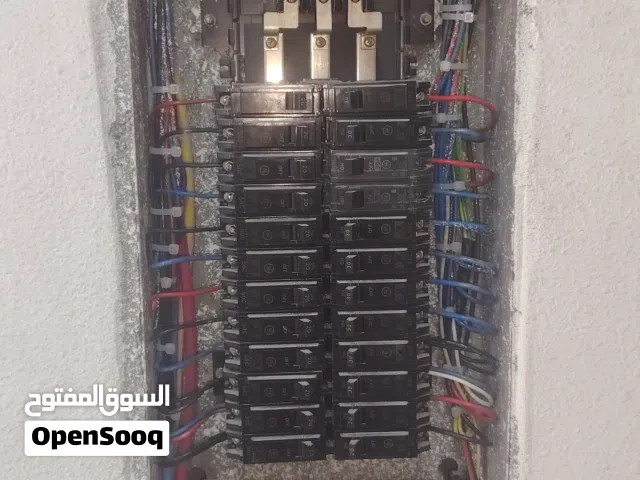 كهربائي تاسيس وتشضيب جميع اعمال الكهرباء الحديثه خدمه على اعلى مستوى