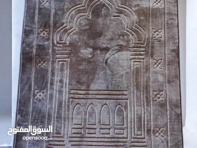 سجادة صلاة مخمل لون رمادي ب 3 دنانير فقط