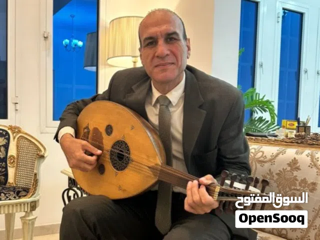 تعليم العزف على آلة العود والأورج والغناء والمقامات وفق مناهج معتمدة عالميا