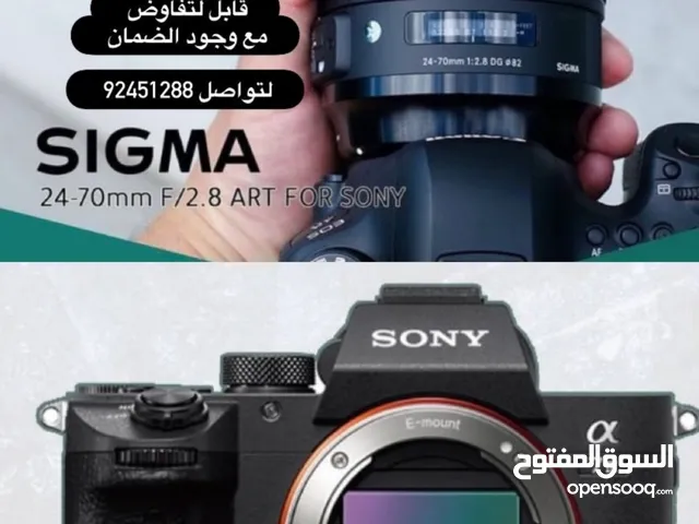 للبيع كاميرا سوني SONY & 7III Body مع عدسة و مانع اهتزاز استخدام جدا بسيط اقل من شهر