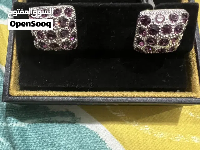 بزمه رجال شوارفسكي اصلي لون بنفسجي جديده غير مستعمله ب 50