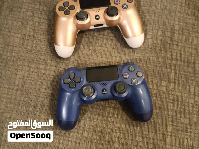 يدين PS4 مستخدمين غير اصلين