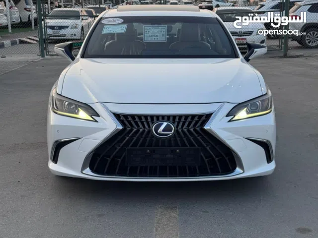 Used Lexus ES in Sharjah