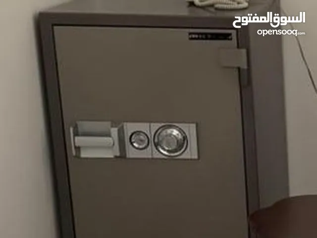 تجوري للبيع ثقيل مع المفتاح