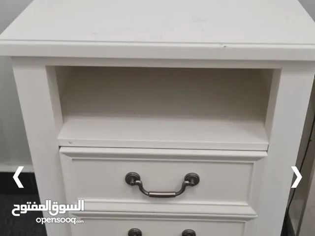كومود من هوم سنتر بحالة جيدة بدون خدوش او تكسير الشارقة الجادة