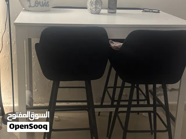 High dining table with four chairs (bar table)