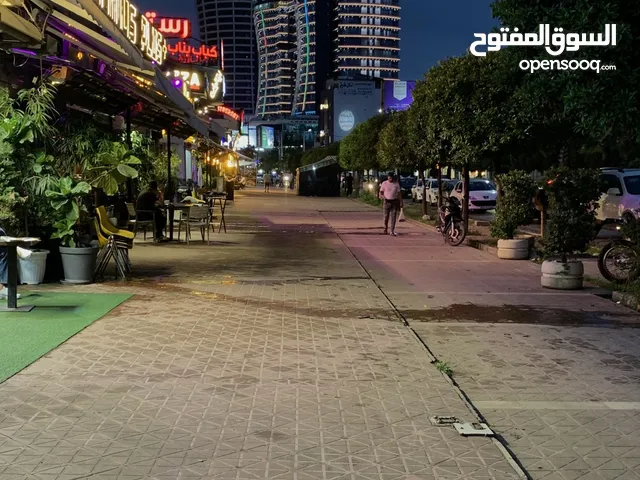 مترجم و سائق موثوق من مدينة عبادان ،خبير في إدارة الأعمال و السياحة و التسويق و التجارة و غيرها...