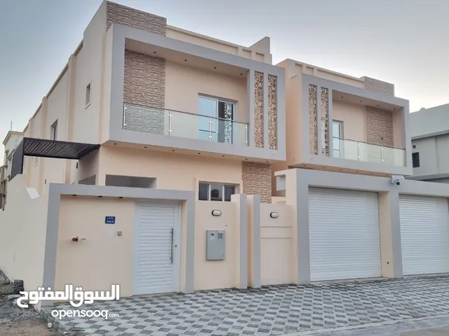 370 m2 5 Bedrooms Villa for Sale in Muscat Ghubrah