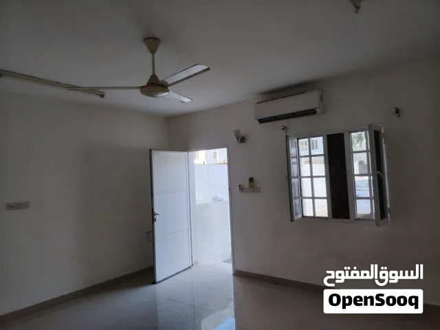 Room for rent in South Ghubrah
