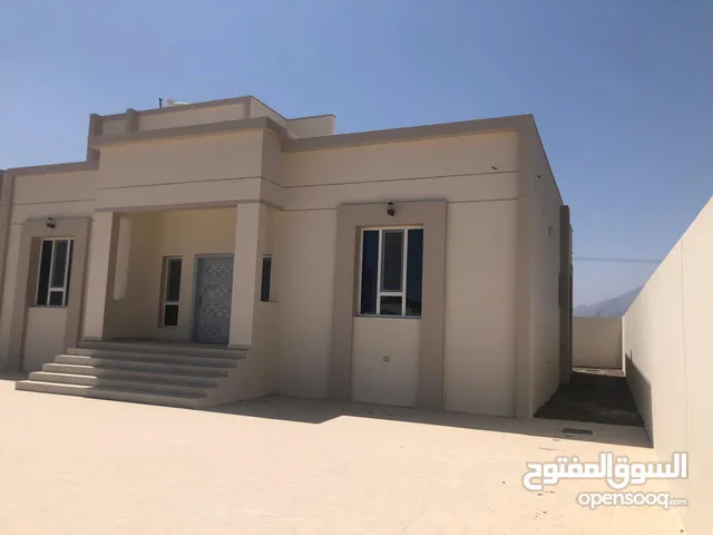 220 m2 4 Bedrooms Townhouse for Sale in Al Dakhiliya Sumail