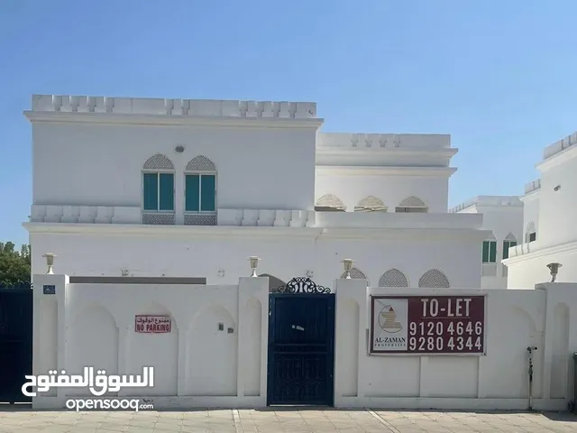 6 bedroom VILLA for Rent in Shatti - Al - Qurum