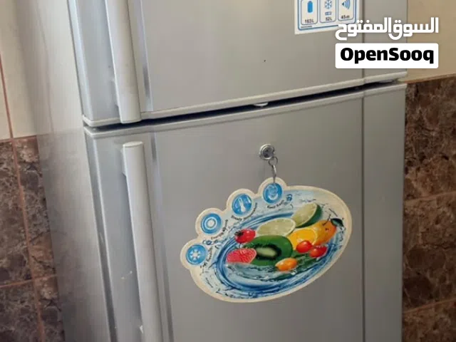 ثلاجه للبيع نظيفه