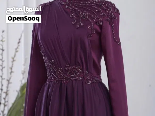 فساتين سهرة في حالة ممتازة (ملبوس مرة أو مرتين)