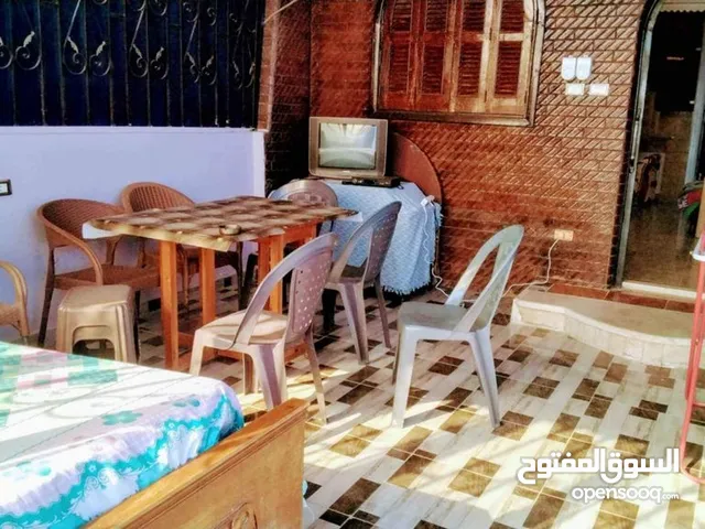 شاليه للبيع بالاسماعيليه اول صف ع البحر دور ارضي