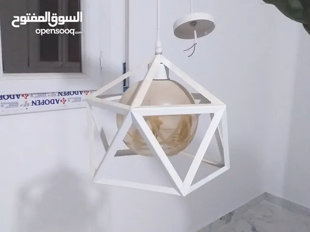 تريه لون ابيض استعمال نظيف