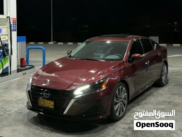 Used Nissan Altima in Al Batinah